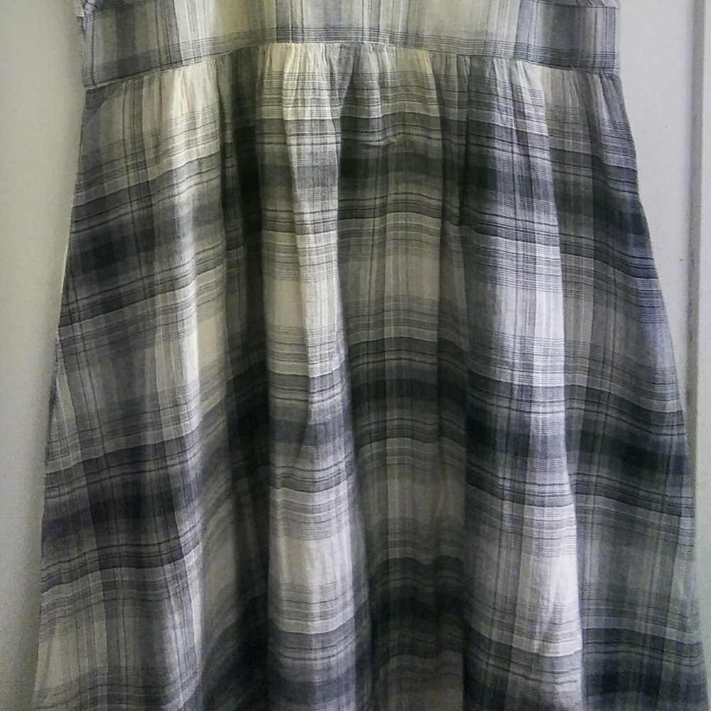 Lightweight sleeveless Dress
